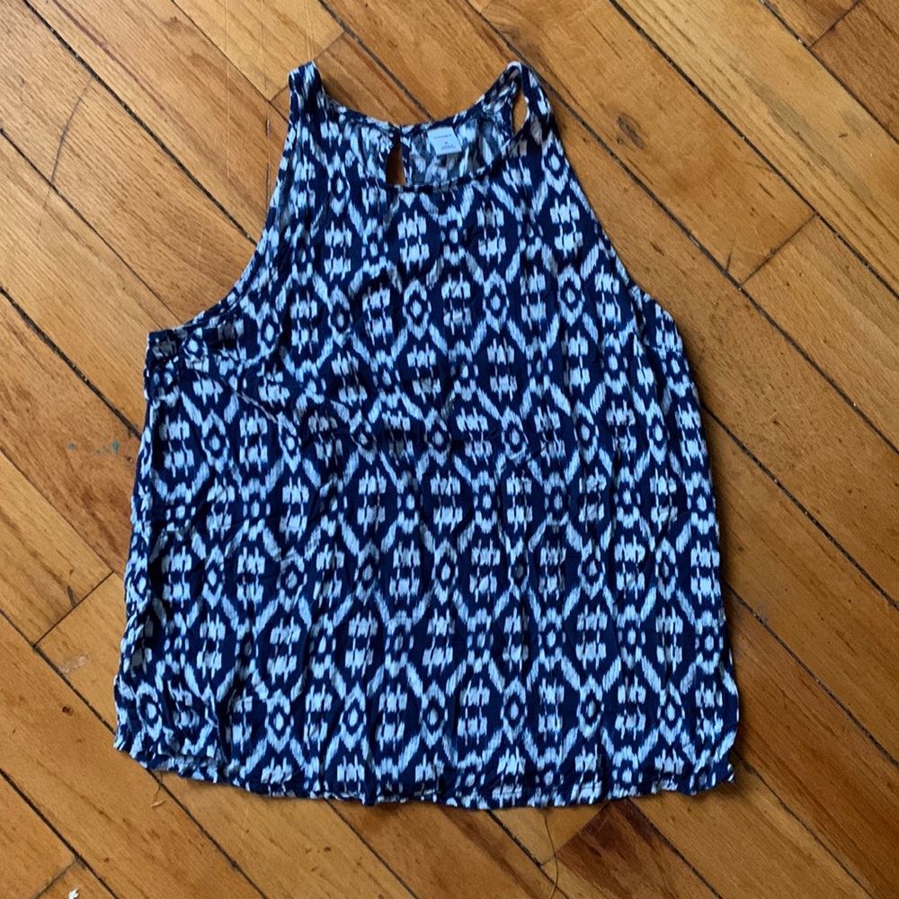 Old Navy Women’s Medium Navy Blue and White Tank (fits like a women’s small)
